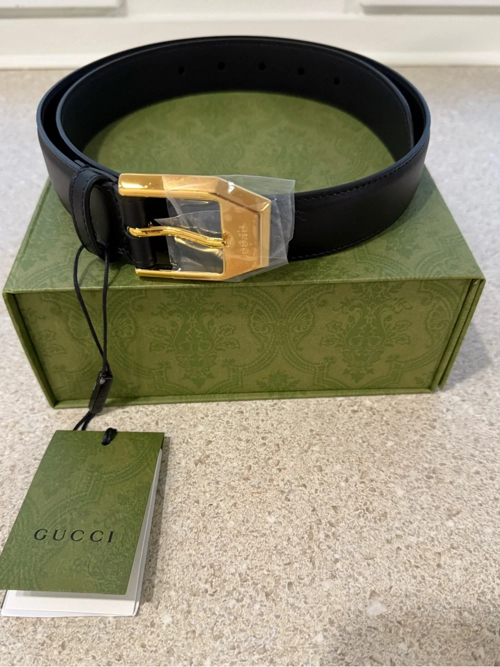 Gucci Men’s Black Leather Belt with Gold-Tone Buckle